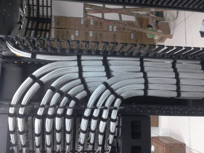 �W�j����